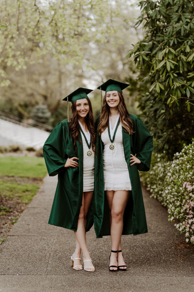 senior portrait cap and gown at olympia state capitol building 